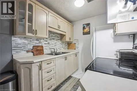893 Concession Street Hamilton ON L8V 1E7