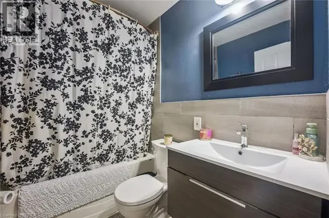 893 Concession Street Hamilton ON L8V 1E7