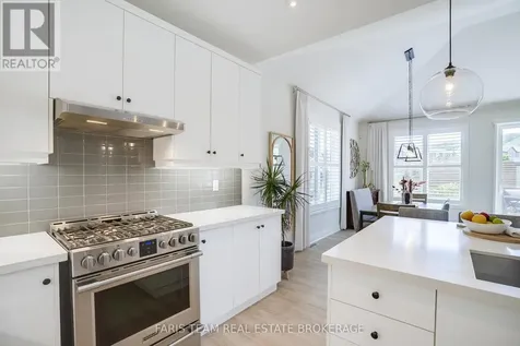107 Stillwater Crescent Blue Mountains ON L9Y 4P5