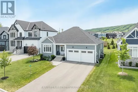 107 Stillwater Crescent Blue Mountains ON L9Y 4P5