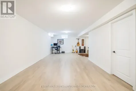 107 Stillwater Crescent Blue Mountains ON L9Y 4P5