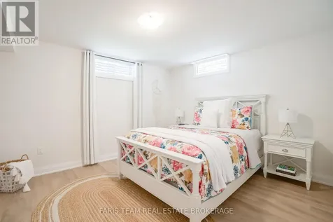 107 Stillwater Crescent Blue Mountains ON L9Y 4P5