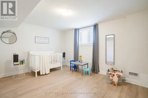 107 Stillwater Crescent Blue Mountains ON L9Y 4P5
