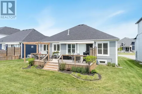 107 Stillwater Crescent Blue Mountains ON L9Y 4P5