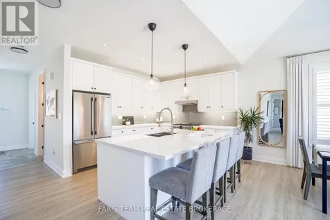 107 Stillwater Crescent Blue Mountains ON L9Y 4P5