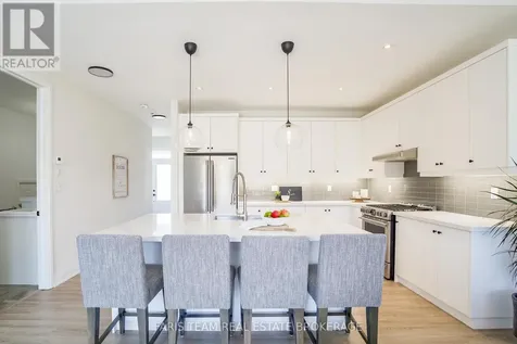 107 Stillwater Crescent Blue Mountains ON L9Y 4P5
