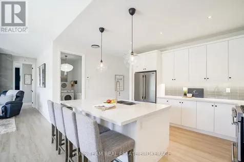 107 Stillwater Crescent Blue Mountains ON L9Y 4P5