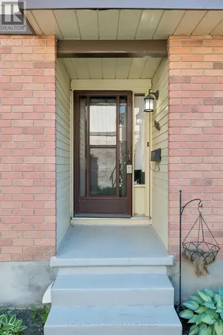 236 Kingswood Drive Kitchener ON N2E 2K2