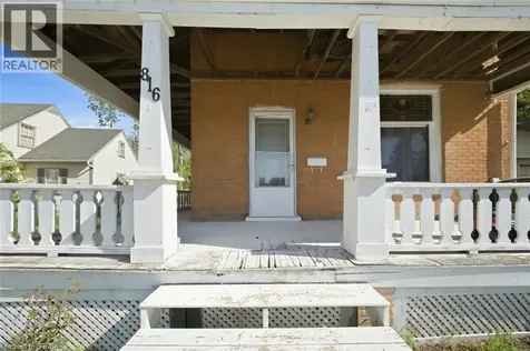 816 Colborne Street East Brantford ON N3S 3S4