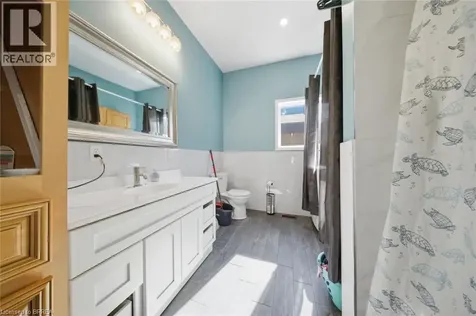816 Colborne Street East Brantford ON N3S 3S4