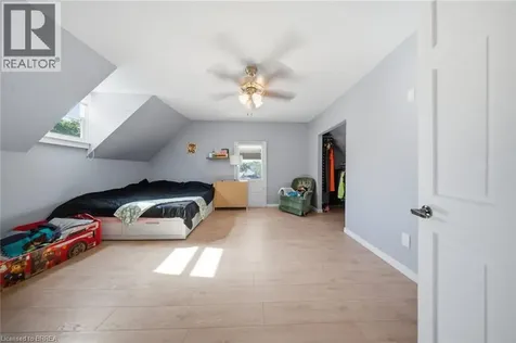 816 Colborne Street East Brantford ON N3S 3S4