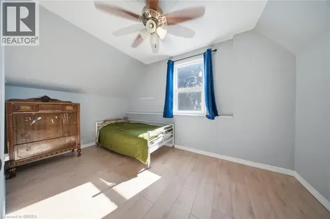 816 Colborne Street East Brantford ON N3S 3S4