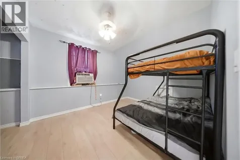 816 Colborne Street East Brantford ON N3S 3S4