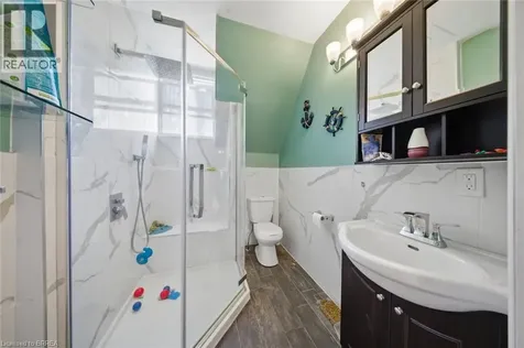 816 Colborne Street East Brantford ON N3S 3S4