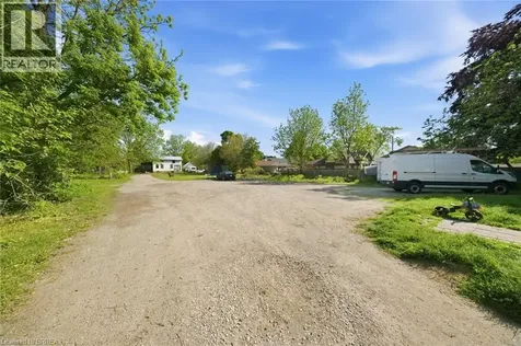 816 Colborne Street East Brantford ON N3S 3S4