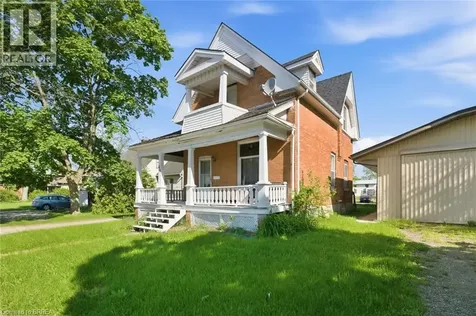 816 Colborne Street East Brantford ON N3S 3S4
