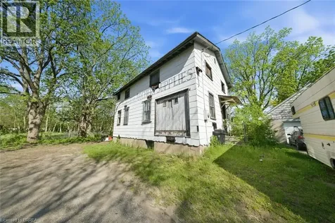 816 Colborne Street East Brantford ON N3S 3S4