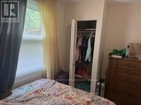 1437 Kingsdale Avenue Ottawa ON K1T 1G8