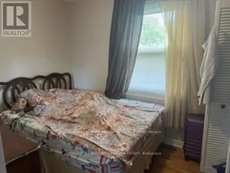 1437 Kingsdale Avenue Ottawa ON K1T 1G8