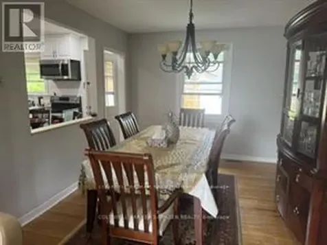 1437 Kingsdale Avenue Ottawa ON K1T 1G8