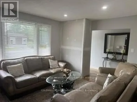 1437 Kingsdale Avenue Ottawa ON K1T 1G8