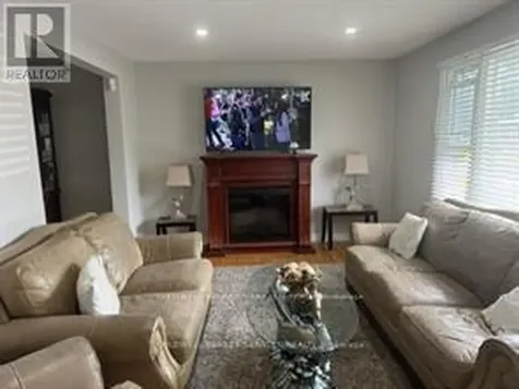1437 Kingsdale Avenue Ottawa ON K1T 1G8