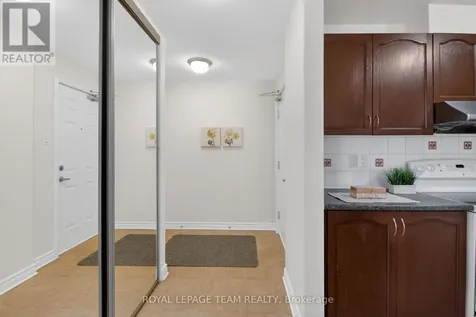 176 Paseo Private Ottawa ON K2G 4N7