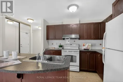 176 Paseo Private Ottawa ON K2G 4N7