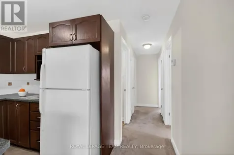 176 Paseo Private Ottawa ON K2G 4N7
