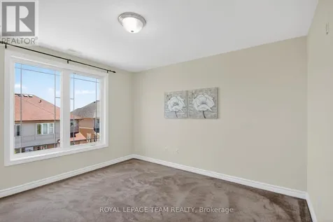 176 Paseo Private Ottawa ON K2G 4N7