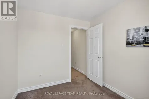 176 Paseo Private Ottawa ON K2G 4N7