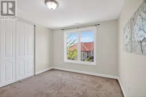 176 Paseo Private Ottawa ON K2G 4N7