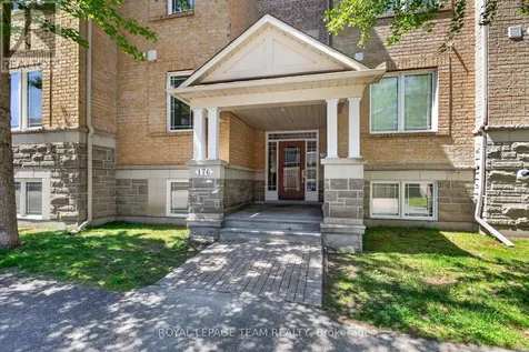 176 Paseo Private Ottawa ON K2G 4N7