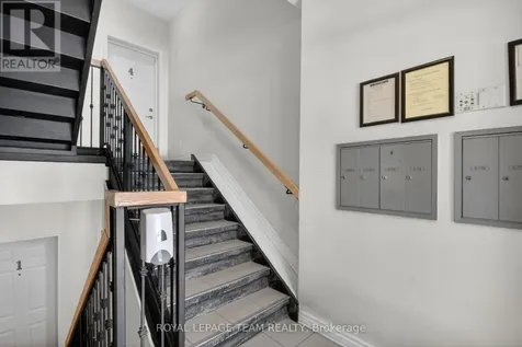 176 Paseo Private Ottawa ON K2G 4N7