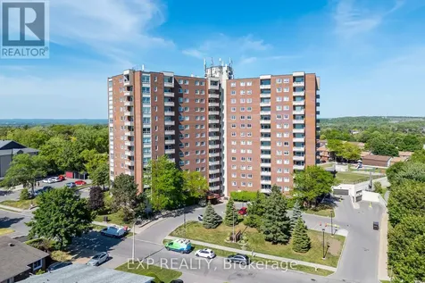 915 Elmsmere Road Ottawa ON K1J 8H8