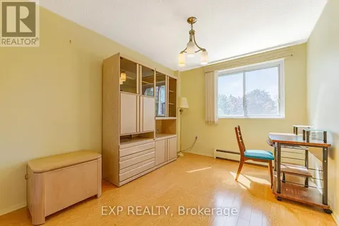 915 Elmsmere Road Ottawa ON K1J 8H8