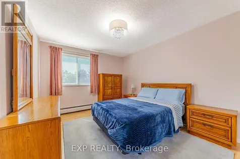 915 Elmsmere Road Ottawa ON K1J 8H8