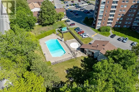 915 Elmsmere Road Ottawa ON K1J 8H8