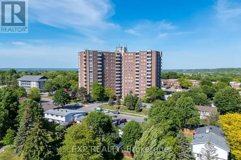 915 Elmsmere Road Ottawa ON K1J 8H8