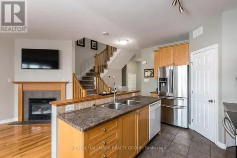 266 Horseshoe Crescent Ottawa ON K2S 0B7