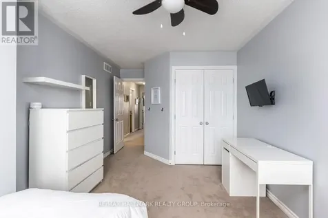 266 Horseshoe Crescent Ottawa ON K2S 0B7