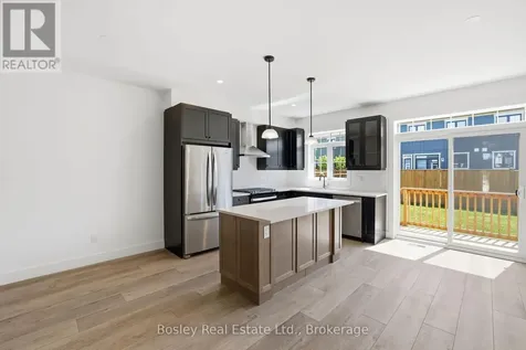 165 Sugar Maple Street Blue Mountains ON L9Y 5T5