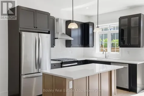 165 Sugar Maple Street Blue Mountains ON L9Y 5T5