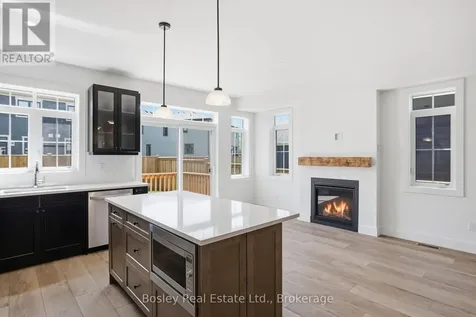 165 Sugar Maple Street Blue Mountains ON L9Y 5T5