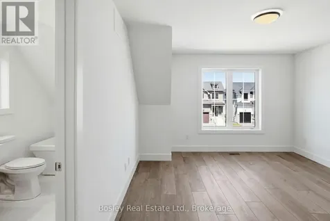 165 Sugar Maple Street Blue Mountains ON L9Y 5T5