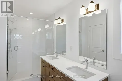 165 Sugar Maple Street Blue Mountains ON L9Y 5T5