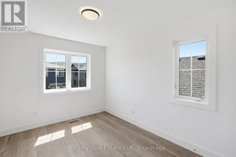 165 Sugar Maple Street Blue Mountains ON L9Y 5T5