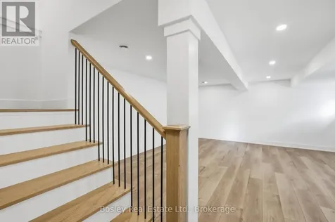 165 Sugar Maple Street Blue Mountains ON L9Y 5T5