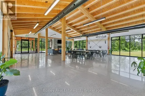 165 Sugar Maple Street Blue Mountains ON L9Y 5T5