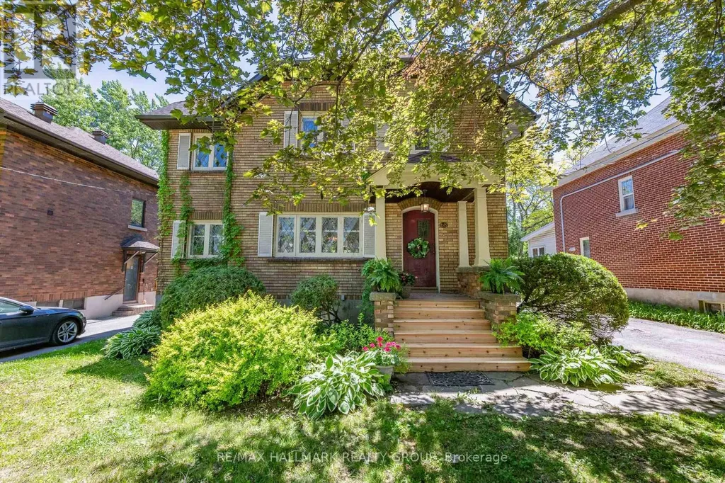 68 Kenora Street Ottawa ON K1Y 3L1